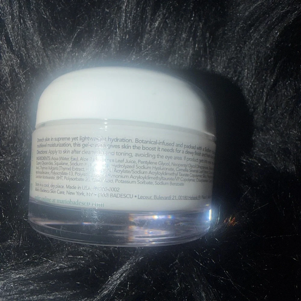Mario Badescu Hyaluronic Dew Cream - White and Light Green
